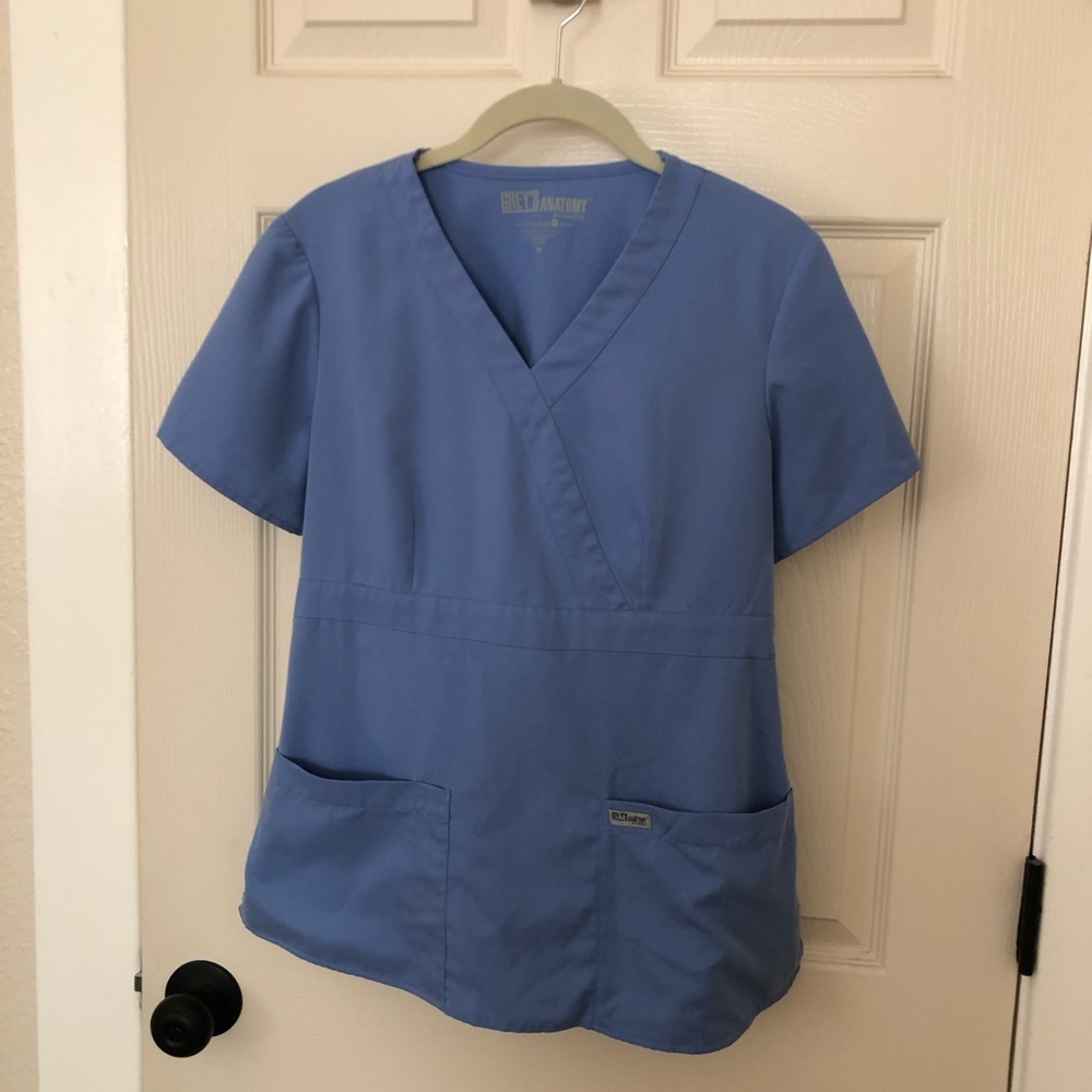 Grey’s Anotomy Scrub top and pants Med